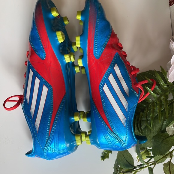 Adidas Men’s Size 5 Soccer Cleats - Picture 1 of 8